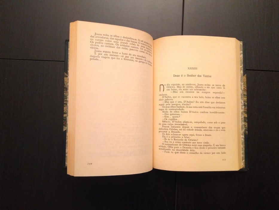 Assinado pelo autor - Erico Veríssimo - A vida de Joana D'Arc