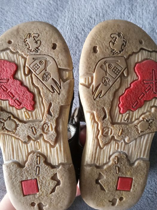 Sandałki, sandały, r. 21.