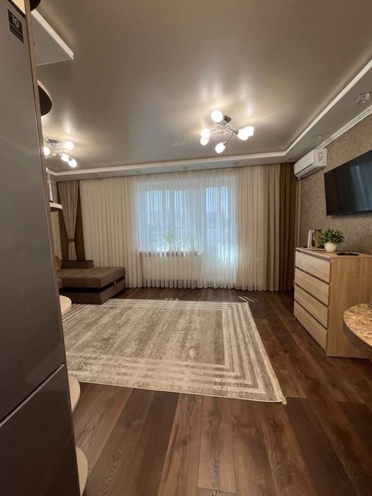 Продам трикімнатну квартиру з ремонтом Миколаївка