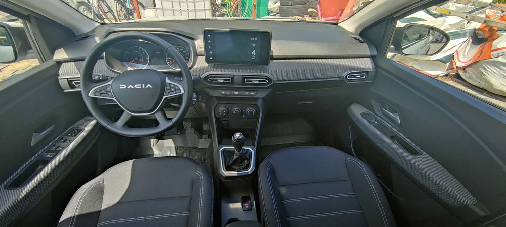 Wynajem samochód 7 osobowy  Dacia Jogger LPG