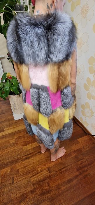 Норкова Кольорова довга жилетка
