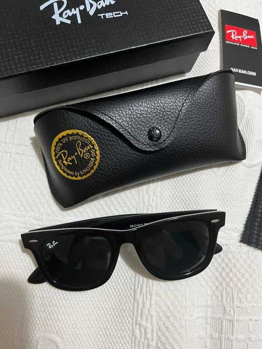 Ray-Ban Wayfarer Sunglasses Black/Green (RB2140)