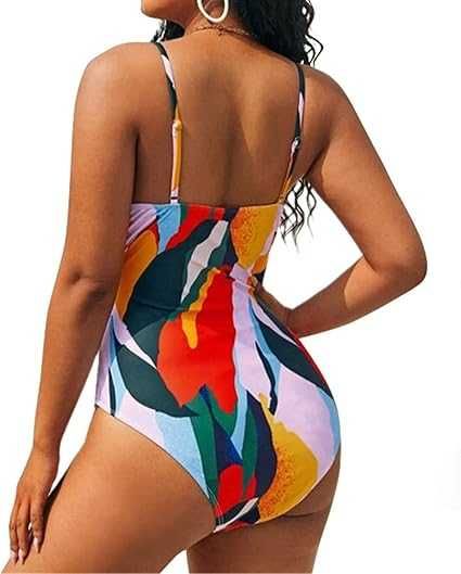 Cуцільний купальник 50 52 розмір