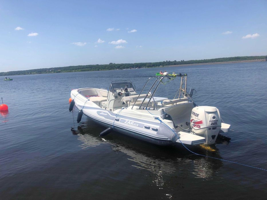 RiB ZAR 65 ponton motorówka Evinrude 225ps