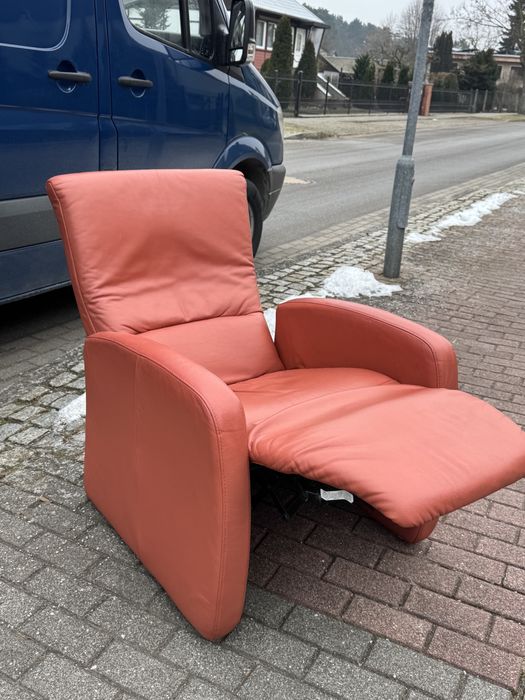 Крісло реклайнер шкіряне