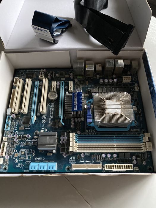 ( процесор у подарунок) Материнська плата Gigabyte 790XT   -USB3