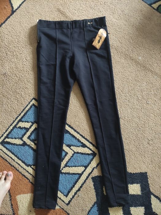 Нові чорні штани