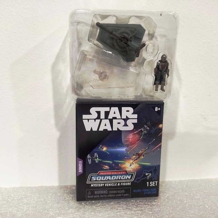 Star-Wars Micro Galaxy Mystery Vehicle & Figure Série 4 e 5