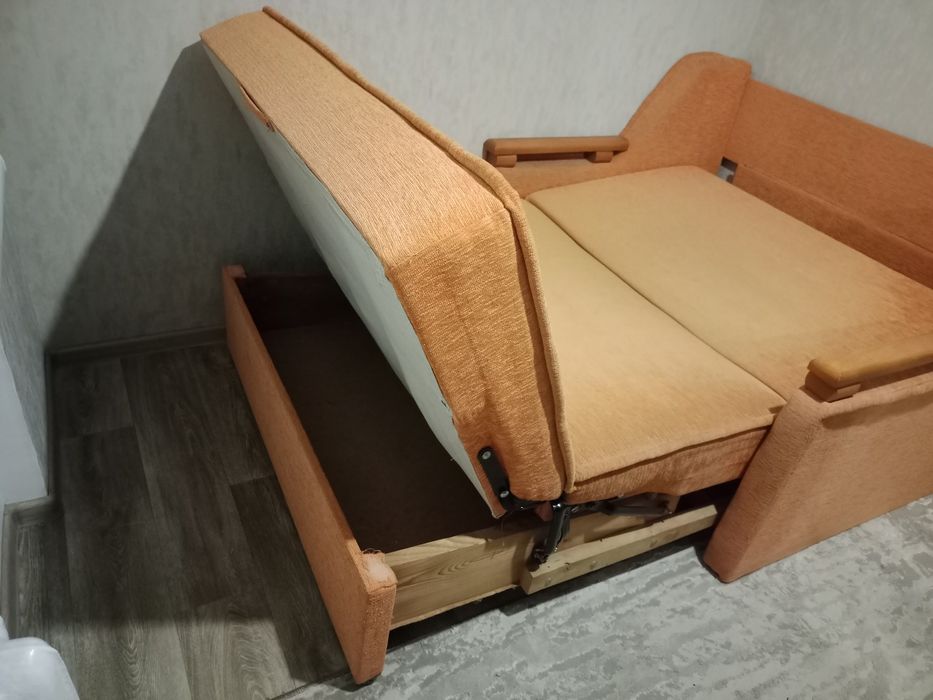Розкладний диван