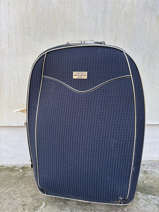 Duza granatowa walizka na kolkach Sandra Sanders Hamburg