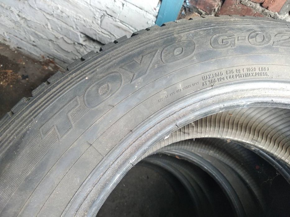 Продам зимову гуму комплект Toyo Observe G-02 Plus 245/55 R19 103T