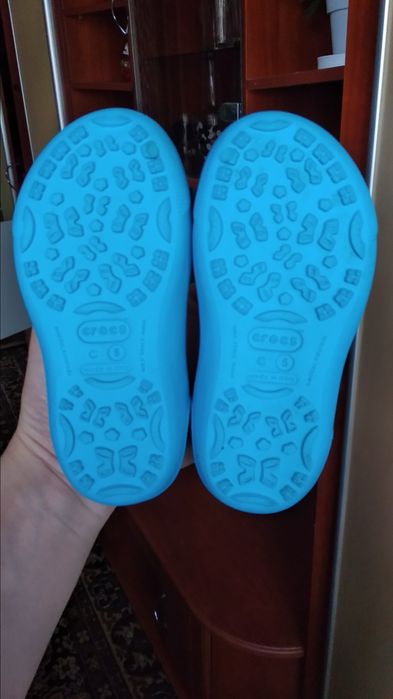 Кроксы, босоножки Crocs