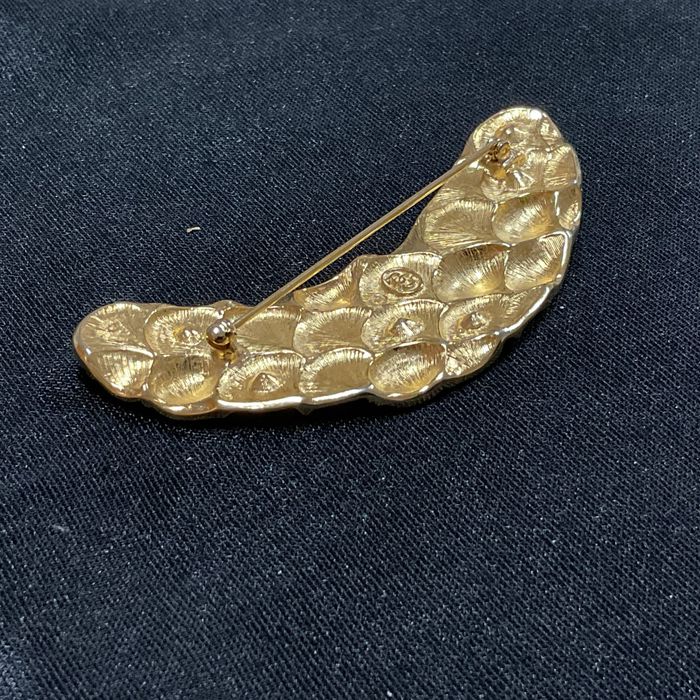 Broche vintage peça 8 cm