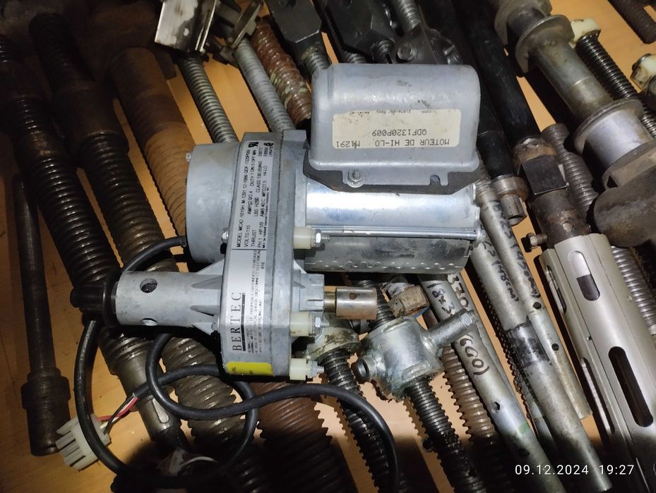 электрический Мотор с редуктором трекер, двигатель с редуктором разные