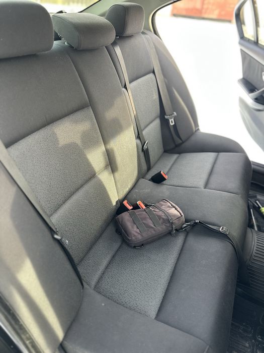 BMW e90 2.0 бенз 2005 року