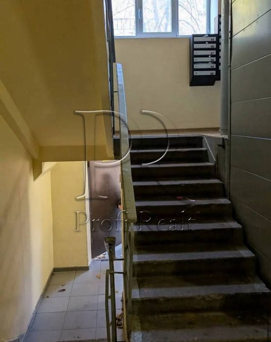 Продаж затишної 1 кімн.кварт. Русанівка Ентузіастів 31