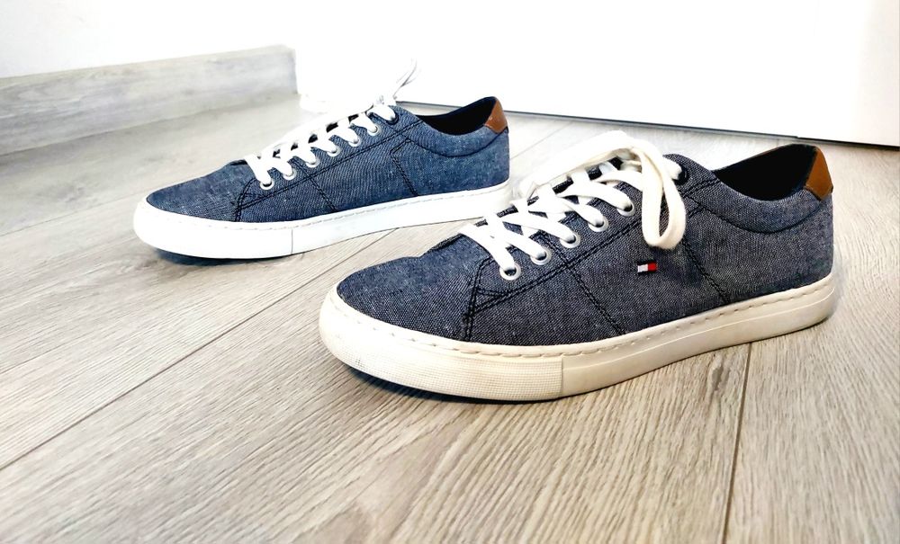 TOMMY HILFIGER rozm.41. 26cm. - sneakersy.