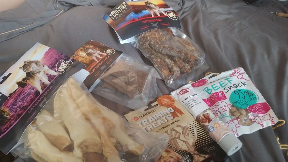 Wild Nature mix gryzakiw i przysmaków .gratis puszka