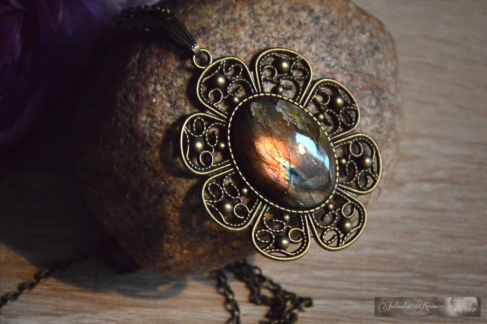 Labradoryt z Finlandii  Medalion Wisior  Kolekcja vintage