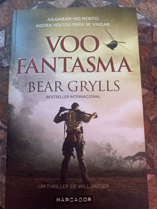 Livro “Voo-Fantasma” de Bear Grylls - NOVO