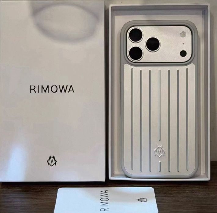 Чохол Rimowa алюмінієвий на 17 pro 17 pro max titanium
