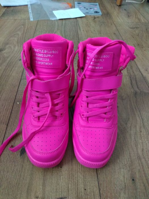 Różowe sneakersy 38