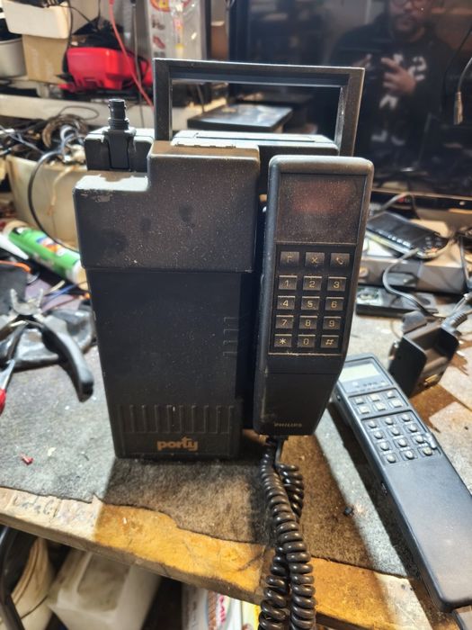 Vendo 2 telemóveis antigos