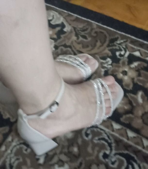 Босонiжки 40 розмір