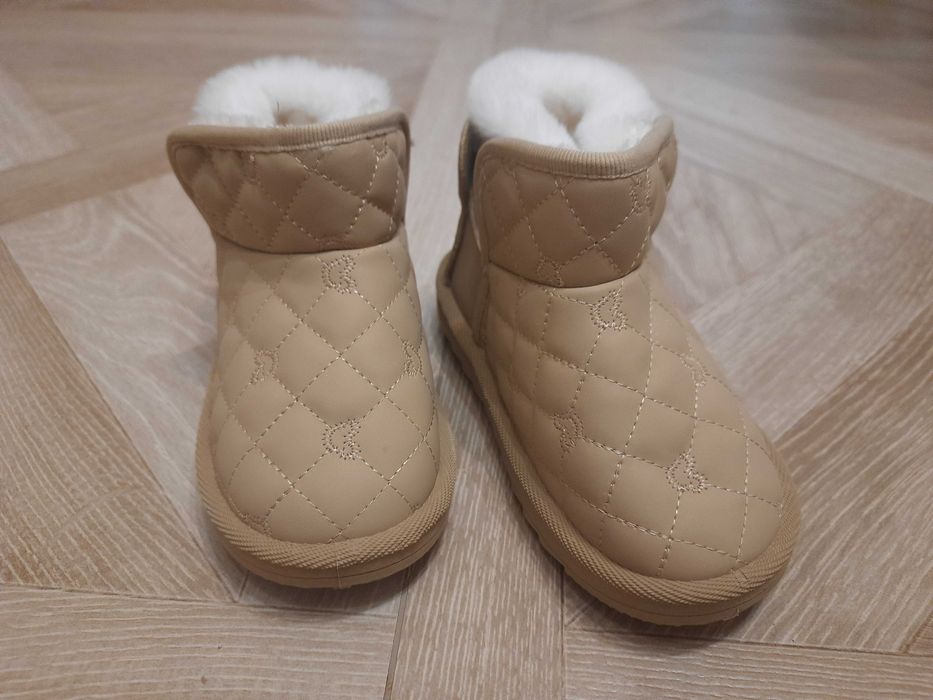 Уггі зимові сапожки на дівчинку