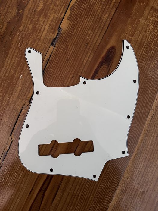 Pickguards Fender Jazz Bass