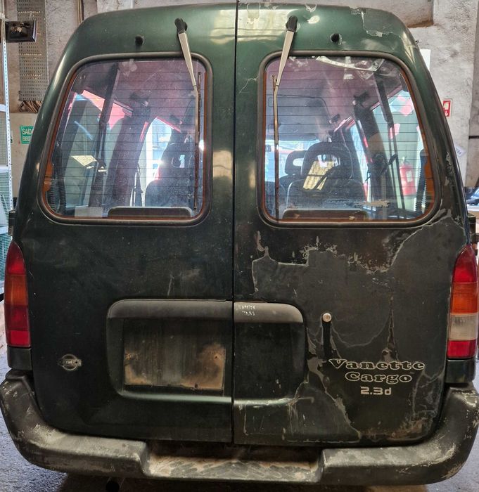 Nissan Vanette Cargo para peças