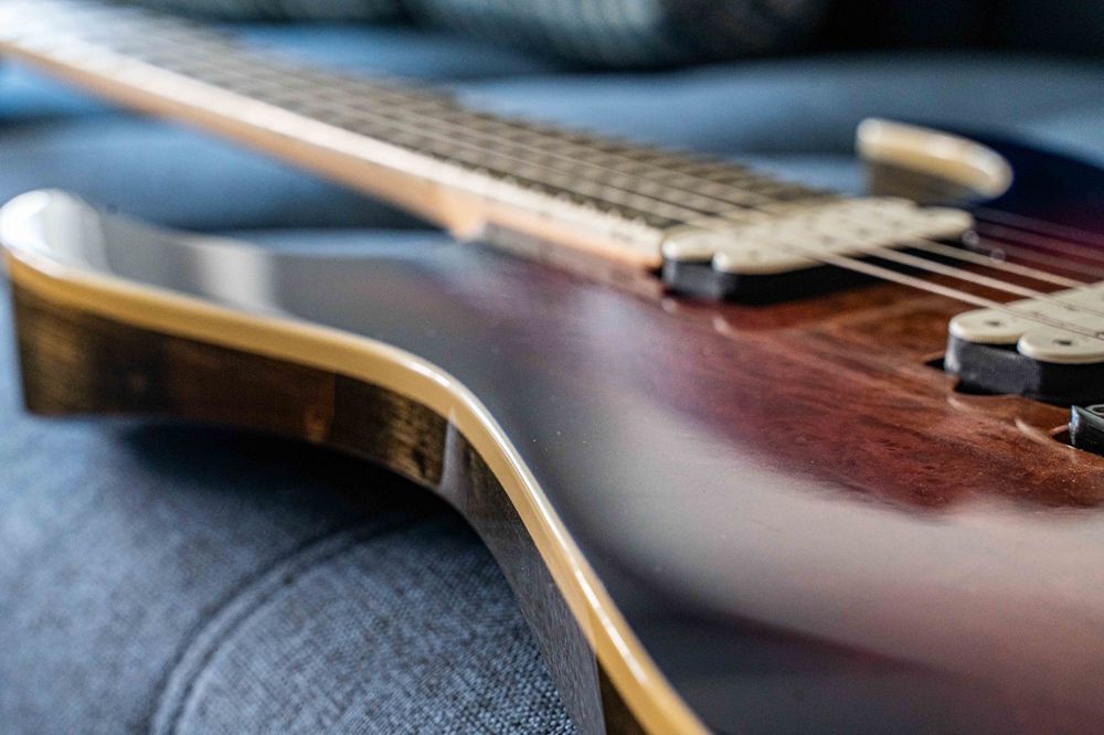 Guitarra Ibanez Iron Label RGIX6DLB