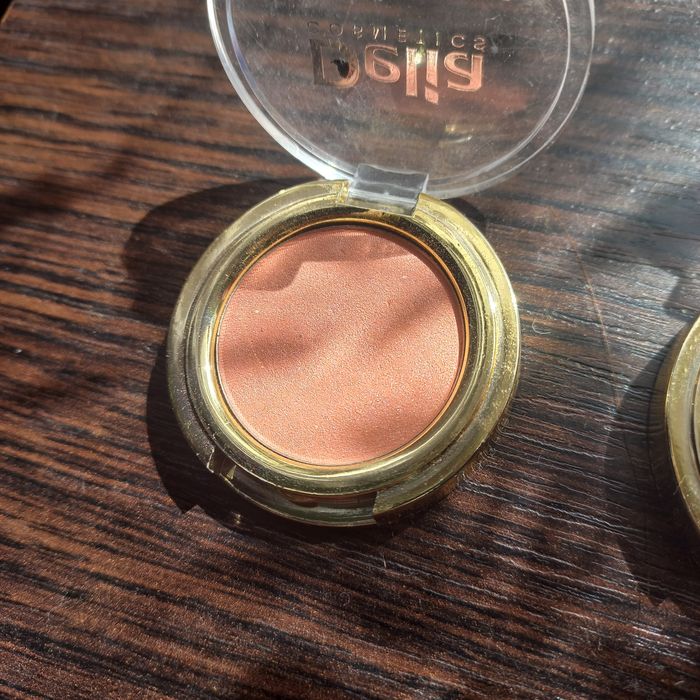 Дві шт. тіні для повік від Delia Cosmetics у