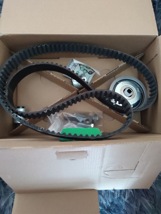 Комплект гереем та помпа производитель ИНА.