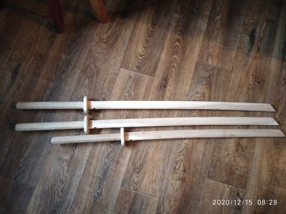 Деревянные катаны
