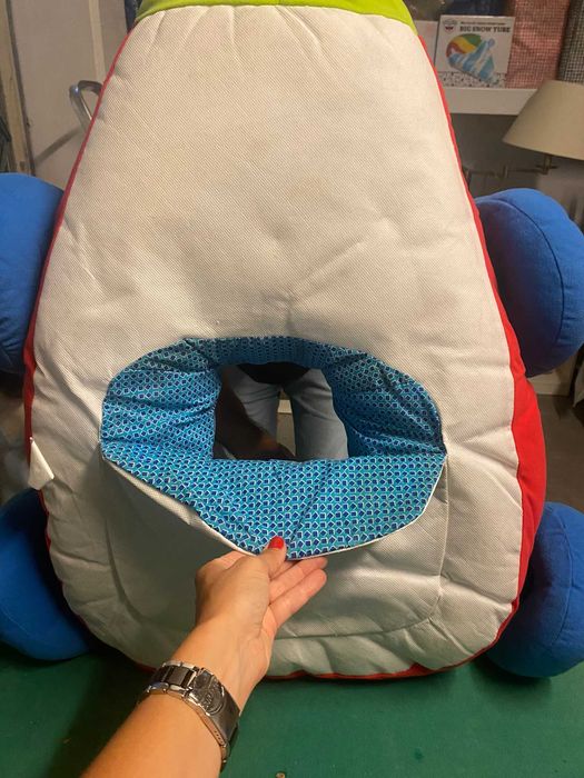 Carro com atividades - ideal para a fase do sentar