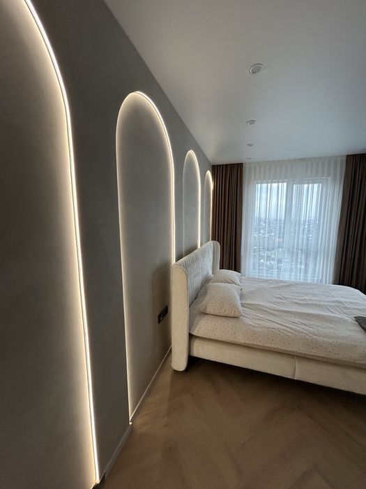 Стильна квартира в центрі міста! Панорамні вікна!