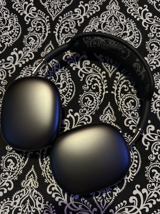 AirPods Max (Lightning)