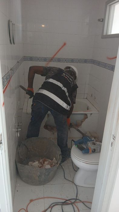Demolições e serviços