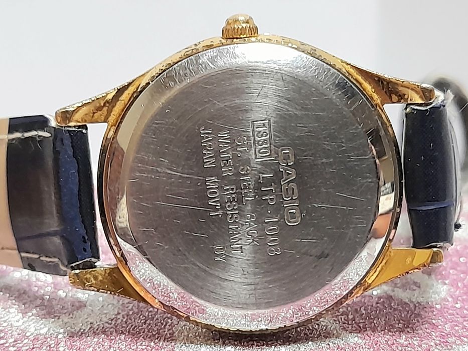 Zegarek Damski Casio złocony