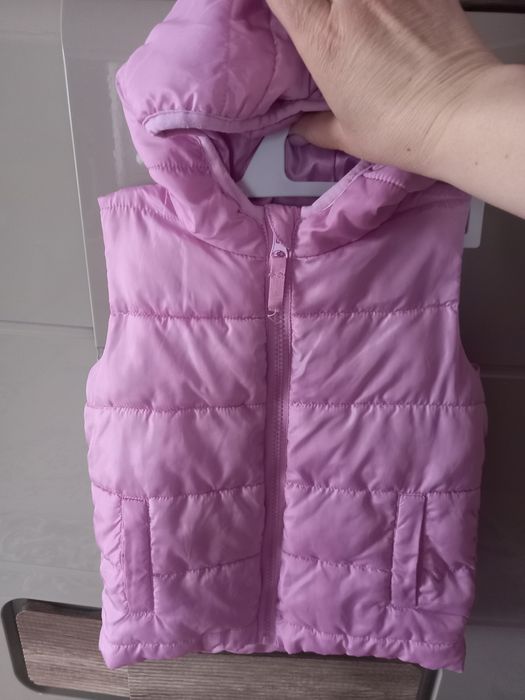 Жилеточка на дівчинку