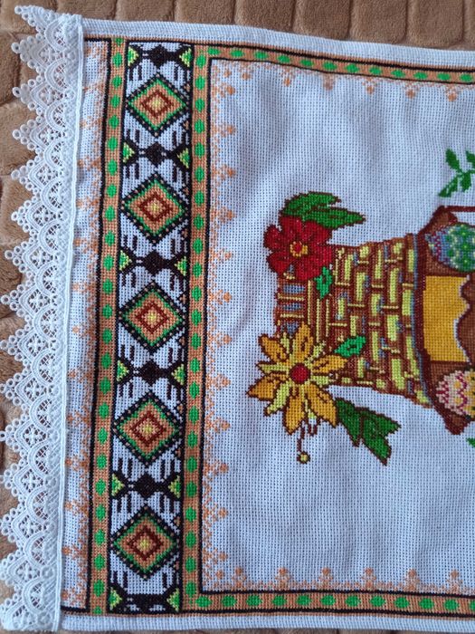 Великодній рушничок, вишивка хрестиком