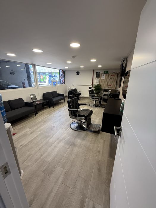 Barbearia ou salao pronta a trabalhar