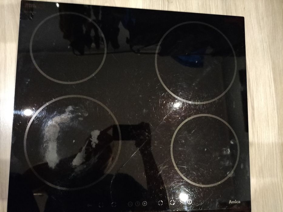 Płyta indukcyjna do wbudowania Amica ( uszkodzona szyba )
