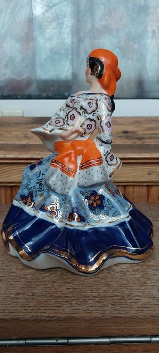 Статуэтка. Цыганка Аза. Трегубова. Коростень.