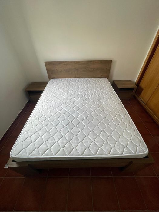 Conjunto cama + colchão + cabeceiras