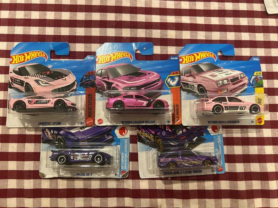 Pack Pink Hotwheels (Corvette, Dodge, Ford, Mazda, Toyota)