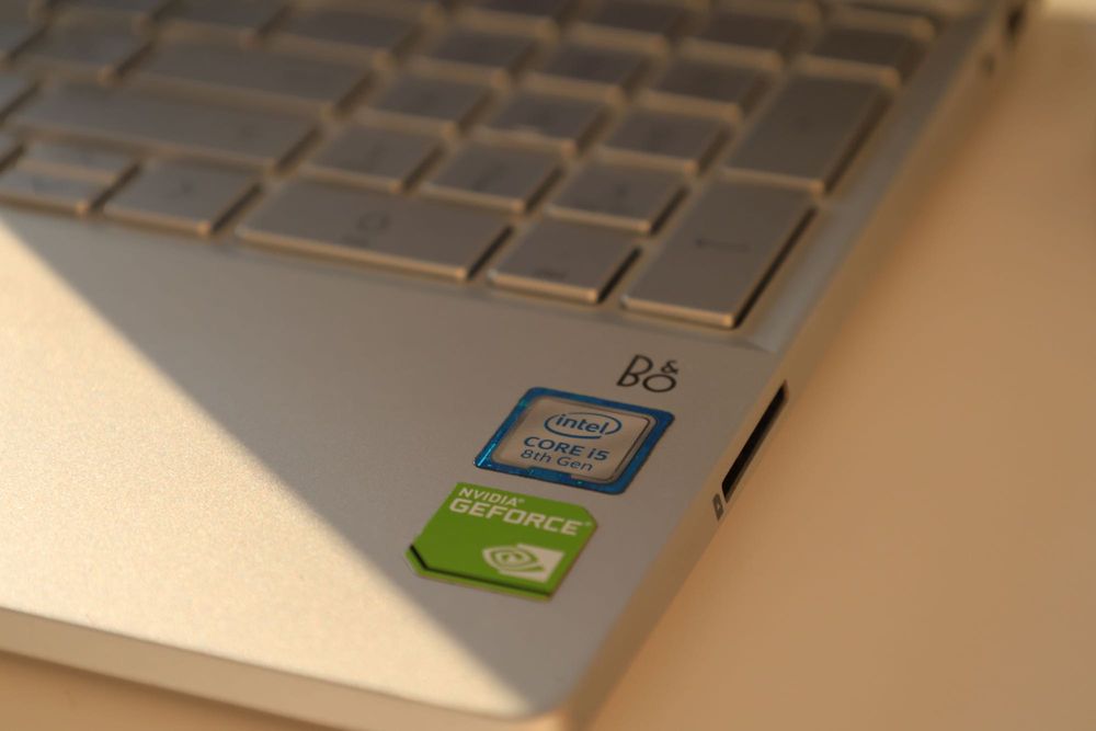 HP Pavilion 15" | Intel Core i5-8250U | 16GB RAM | SSD 256GB | NVIDIA GeForce MX130