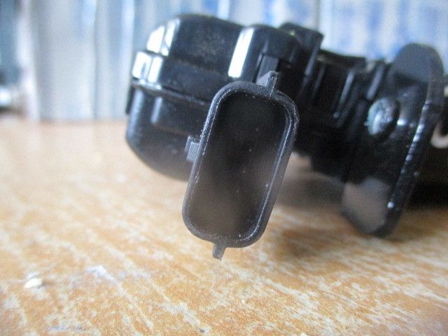 Fechadura / fecho da mala RENAULT Twingo III (BCM_)
