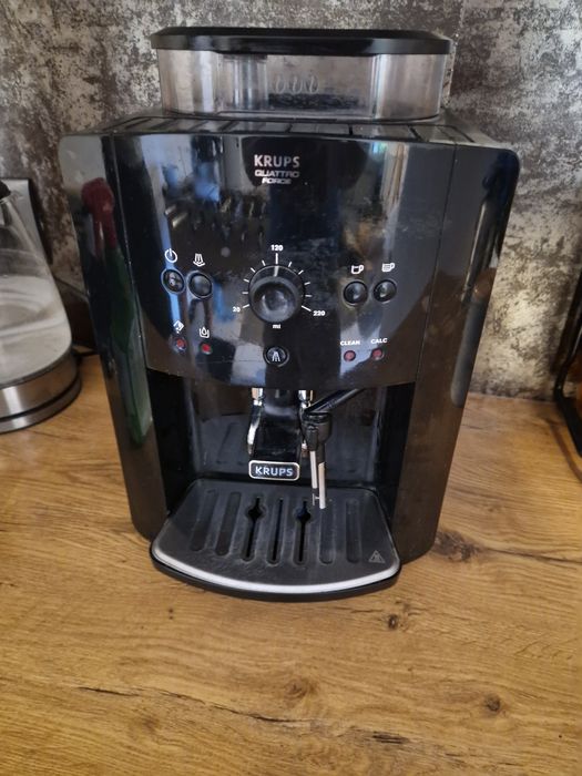 Ekspres ciśnieniowy do kawy krups quattro force
